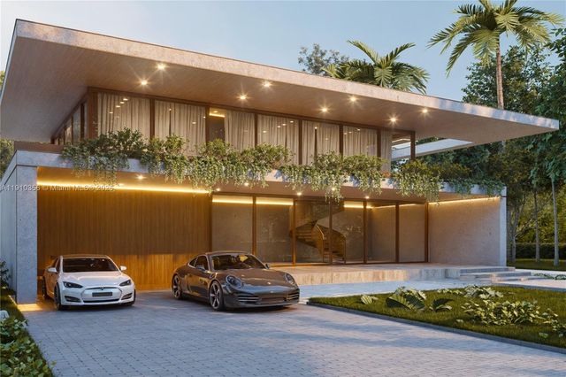 12500 Alamanda Dr, North Miami, FL 33181