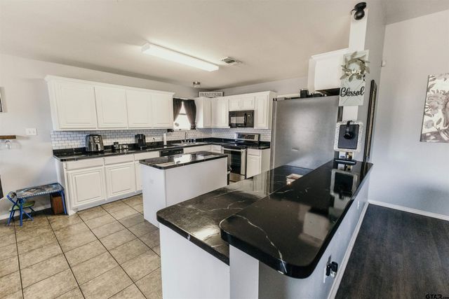 268 Cass Cir, Flint, TX 75762