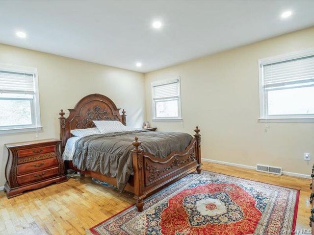 42 Mesa Place, Nanuet, NY 10954