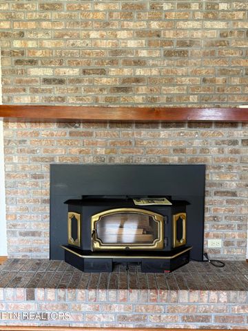 3237 Valley Home Rd, Sevierville, TN 37862