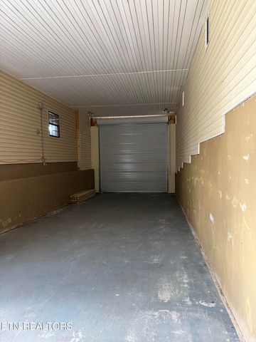 3237 Valley Home Rd, Sevierville, TN 37862