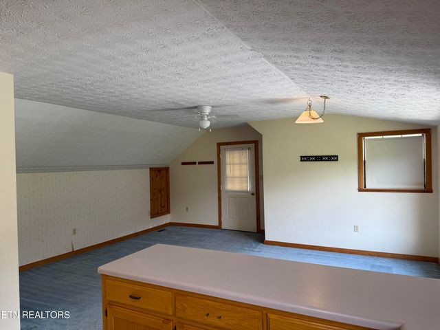 3237 Valley Home Rd, Sevierville, TN 37862