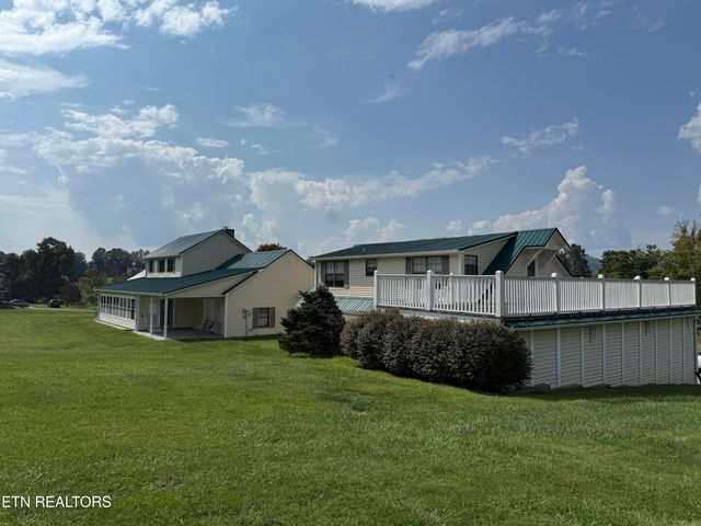 3237 Valley Home Rd, Sevierville, TN 37862