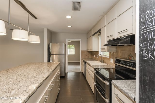 1555 SHIRL Lane, Jacksonville, FL 32207