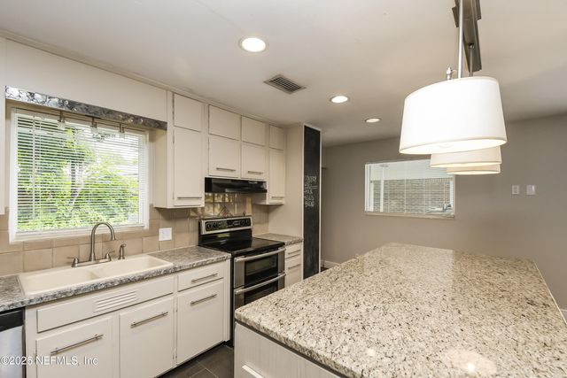 1555 SHIRL Lane, Jacksonville, FL 32207