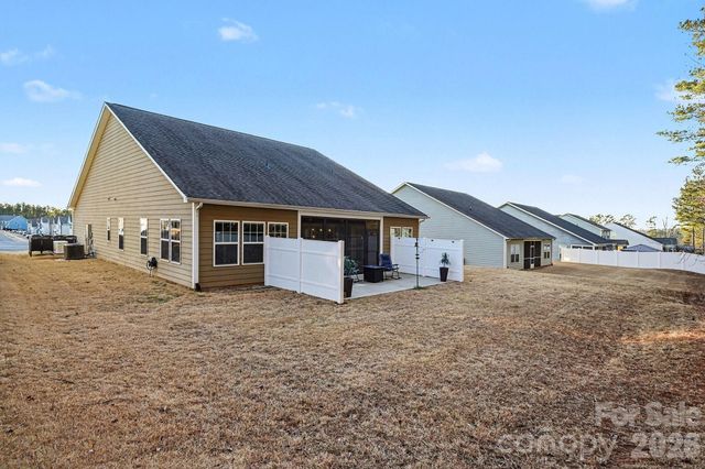 5252 Admirals Landing, Lancaster, SC 29720