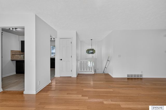 2103 Whitted Drive, Bellevue, NE 68123