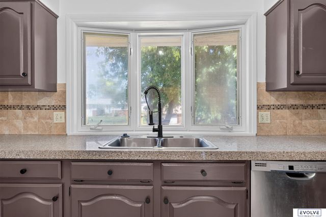 2103 Whitted Drive, Bellevue, NE 68123