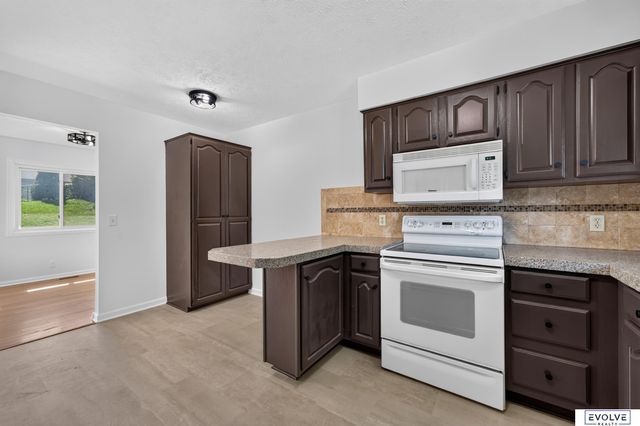 2103 Whitted Drive, Bellevue, NE 68123
