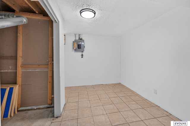 2103 Whitted Drive, Bellevue, NE 68123
