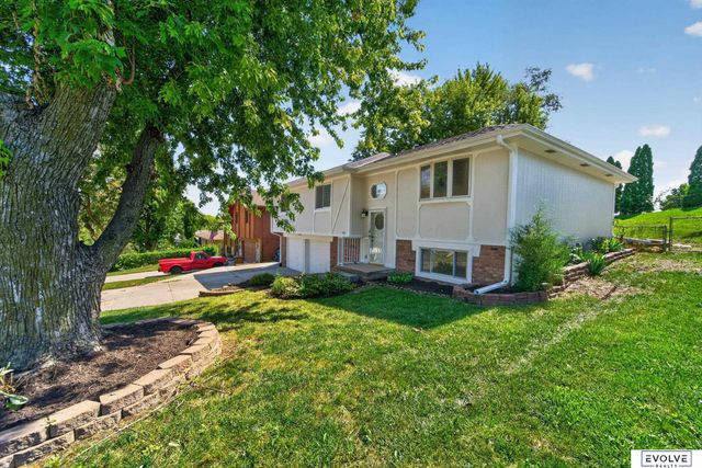 2103 Whitted Drive, Bellevue, NE 68123