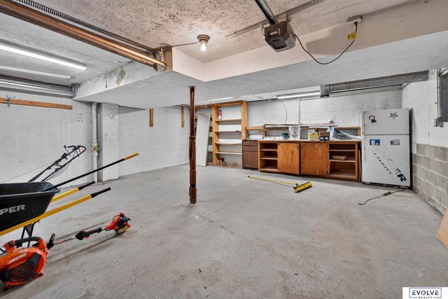 2103 Whitted Drive, Bellevue, NE 68123