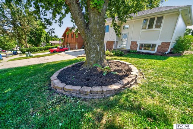 2103 Whitted Drive, Bellevue, NE 68123