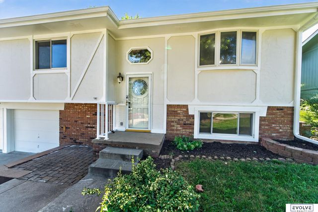 2103 Whitted Drive, Bellevue, NE 68123