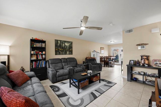 910 N N Fig St D, Escondido, CA 92026