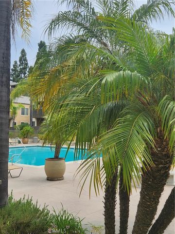 8515 Villa La Jolla F, La Jolla, CA 92037
