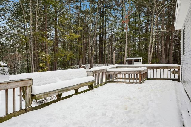 23 Wymans Landing, Danville, NH 03819