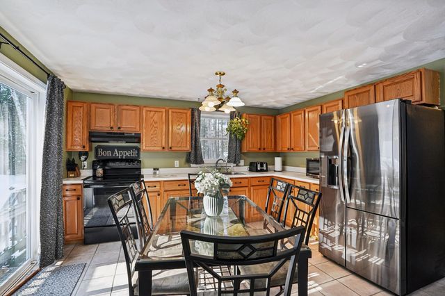 23 Wymans Landing, Danville, NH 03819