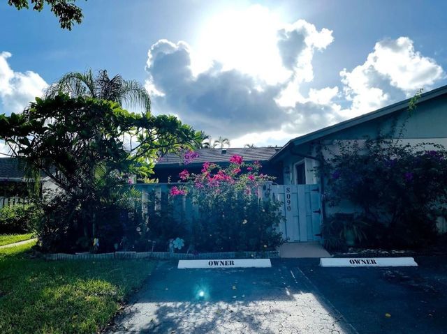 8090 Ambach Way 13-B, Hypoluxo, FL 33462