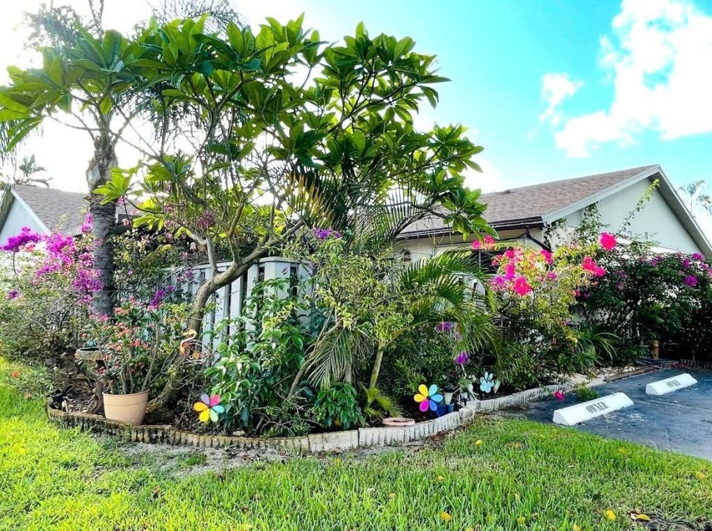 8090 Ambach Way 13-B, Hypoluxo, FL 33462