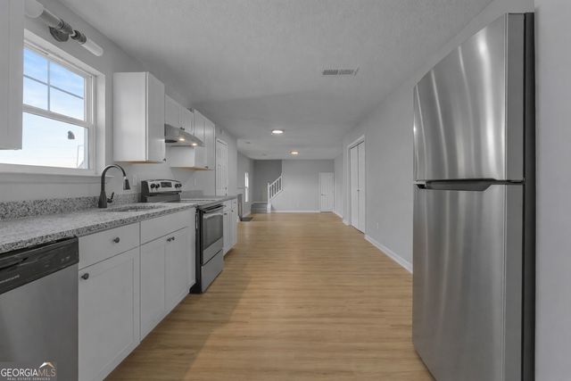 2124 Hairston Creek Parkway, Decatur, GA 30035