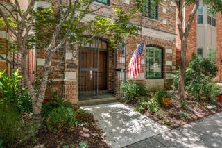 2909 Bookhout Street, Dallas, TX 75201