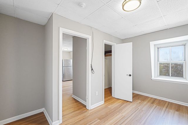 90 Appleton St 18, Lowell, MA 01852