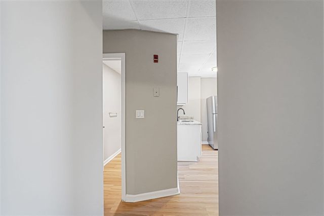 90 Appleton St 18, Lowell, MA 01852