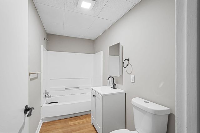 90 Appleton St 18, Lowell, MA 01852