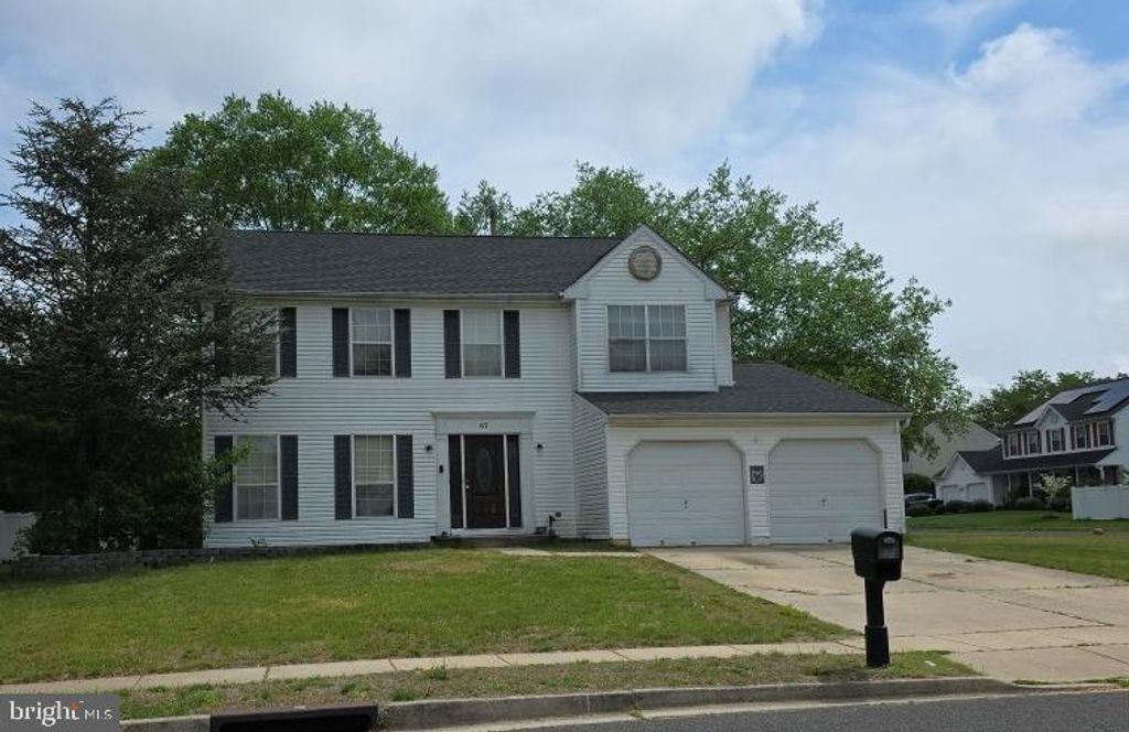 67 LARKSPUR CIRCLE, Sicklerville, NJ 08081