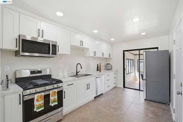 937 Neil Way, Hayward, CA 94545