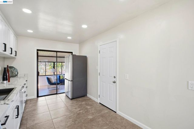 937 Neil Way, Hayward, CA 94545