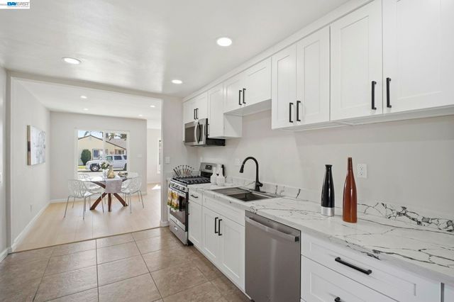 937 Neil Way, Hayward, CA 94545