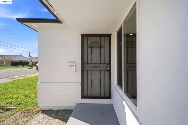 937 Neil Way, Hayward, CA 94545