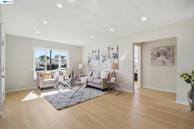 937 Neil Way, Hayward, CA 94545