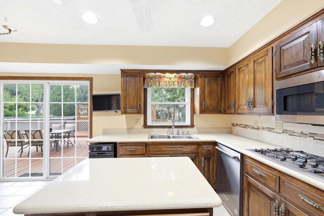 16200 Tomahawk TRAIL, Brookfield, WI 53005