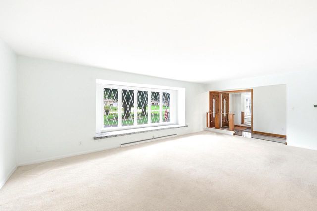 16200 Tomahawk TRAIL, Brookfield, WI 53005