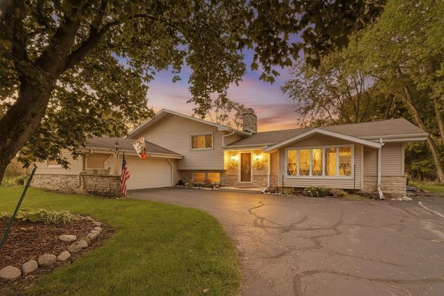 16200 Tomahawk TRAIL, Brookfield, WI 53005