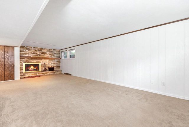 16200 Tomahawk TRAIL, Brookfield, WI 53005