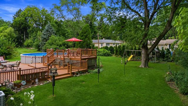 16200 Tomahawk TRAIL, Brookfield, WI 53005