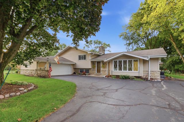 16200 Tomahawk TRAIL, Brookfield, WI 53005