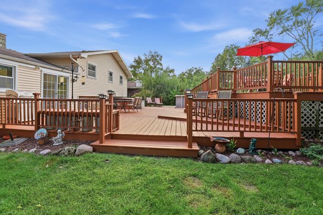 16200 Tomahawk TRAIL, Brookfield, WI 53005