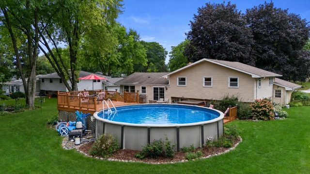 16200 Tomahawk TRAIL, Brookfield, WI 53005