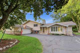 16200 Tomahawk TRAIL, Brookfield, WI 53005