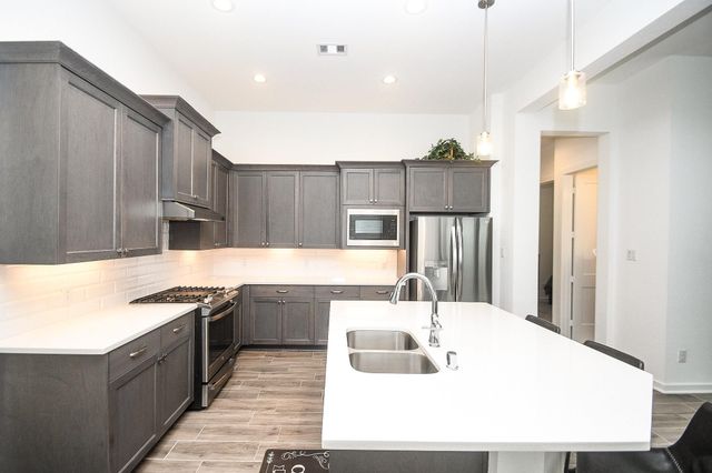 1219 Carswell Grove Drive, Missouri City, TX 77459