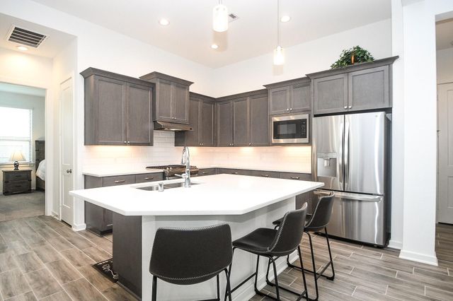 1219 Carswell Grove Drive, Missouri City, TX 77459