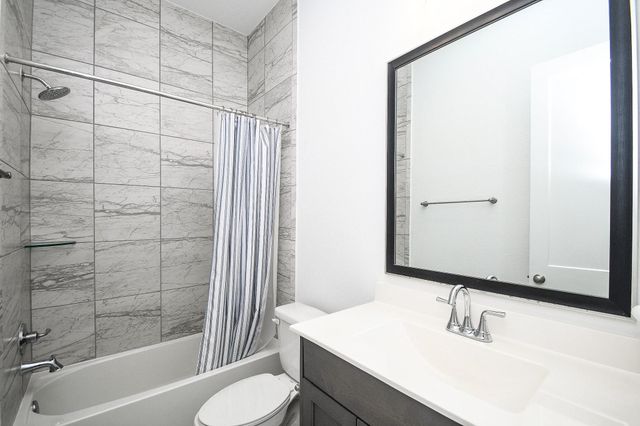 1219 Carswell Grove Drive, Missouri City, TX 77459