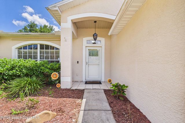 1510 Gardenton Street NW, Palm Bay, FL 32907