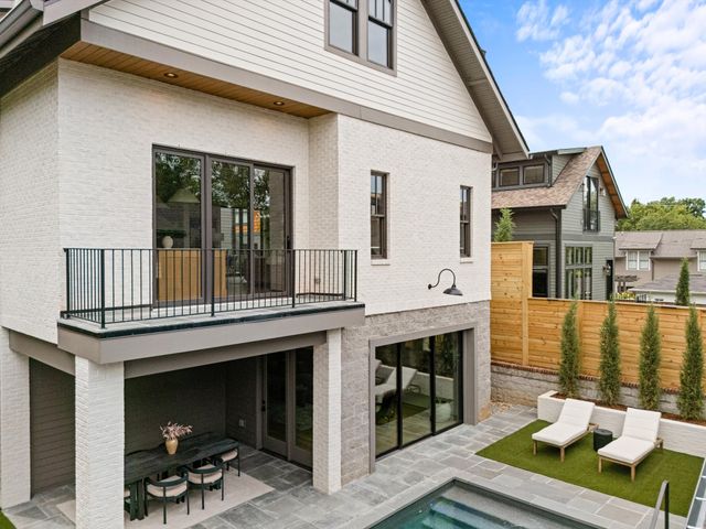 2806 Oakland Ave, Nashville, TN 37212