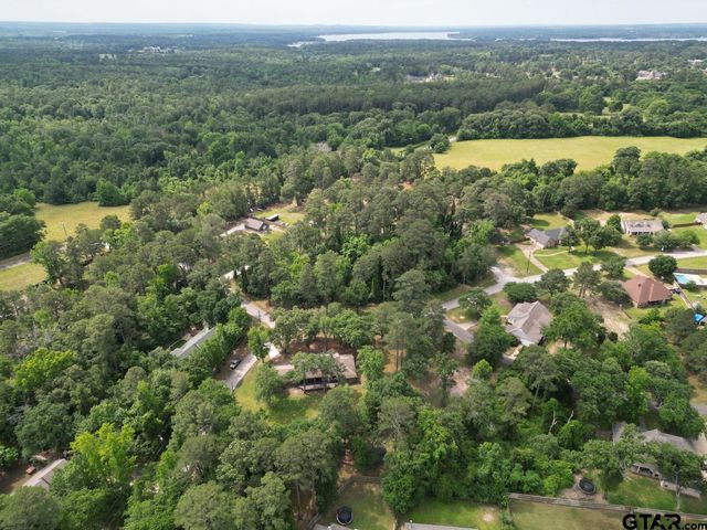 15714 Meadow Cir, Bullard, TX 75757